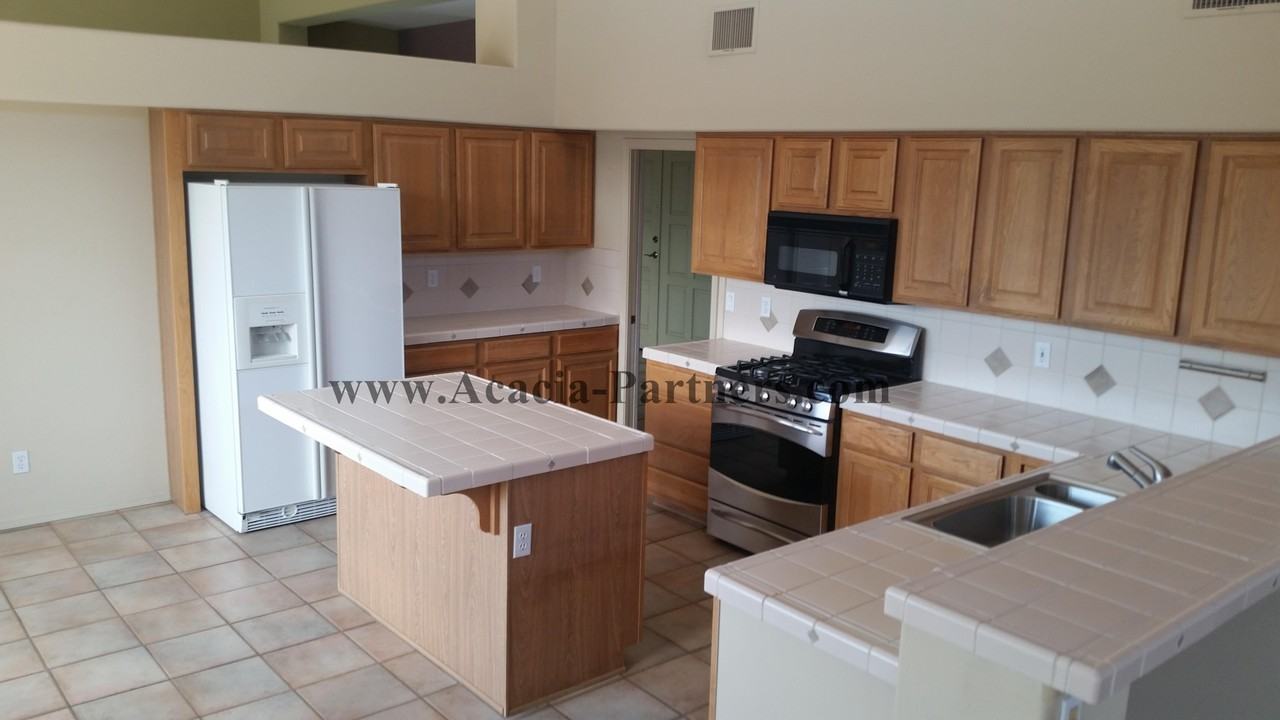 2452 N Redington Pl - Photo 3 of 14