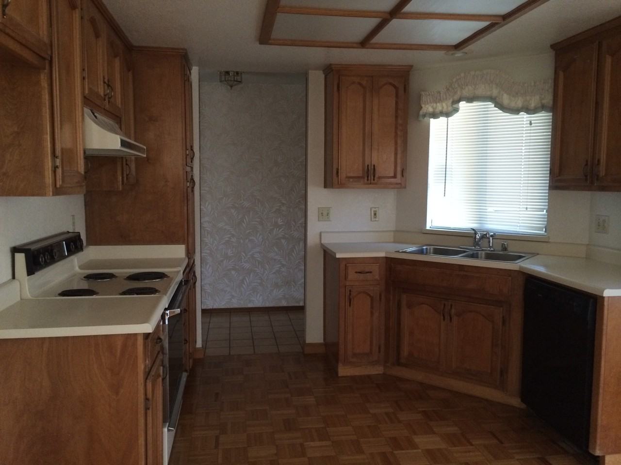 962 Lacy Way - Photo 2 of 5