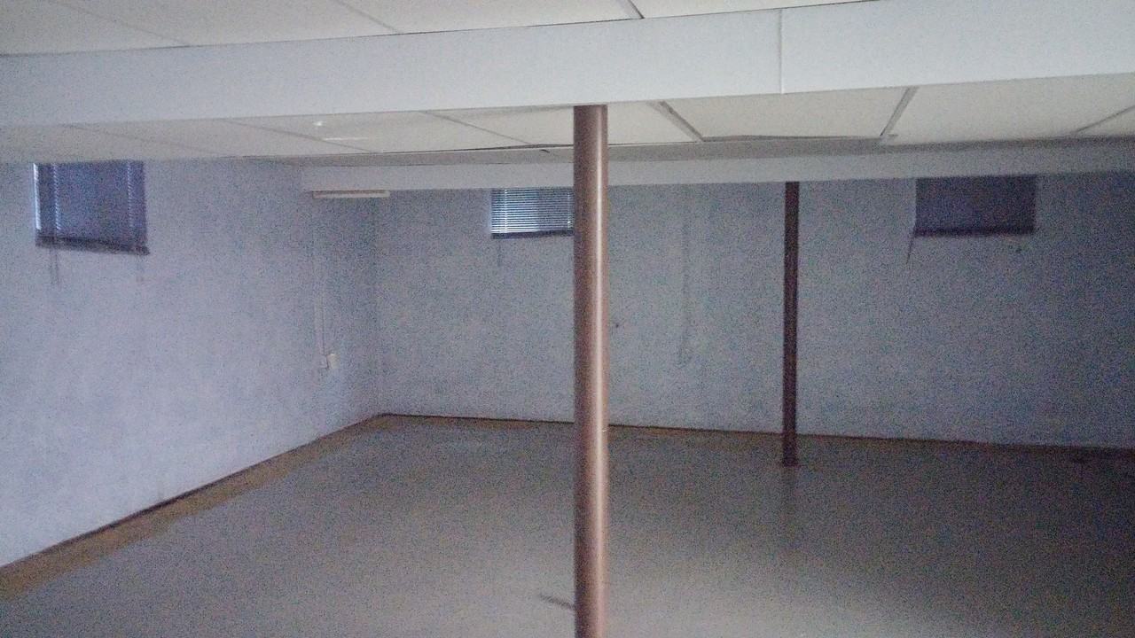 4333 S Avon Dr - Photo 2 of 23