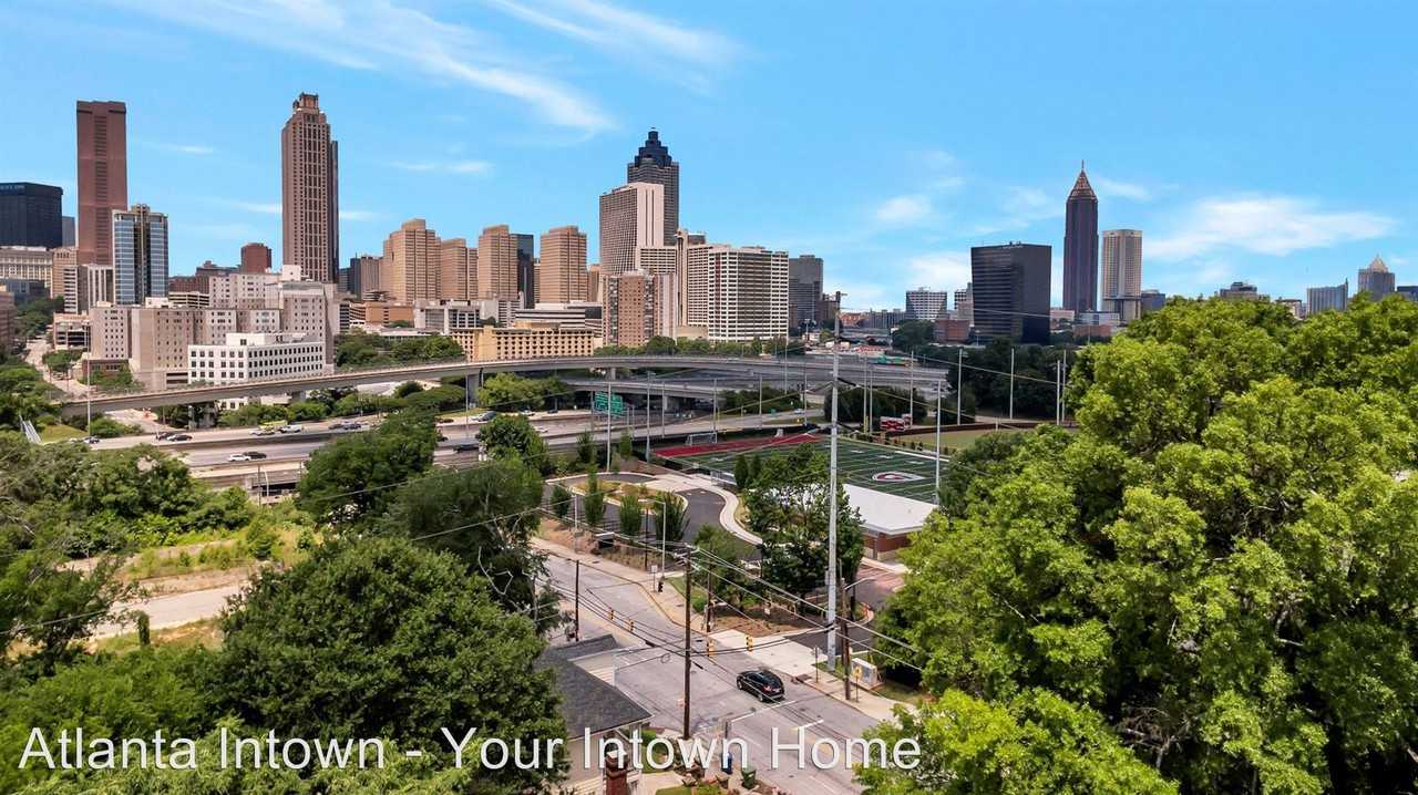 349 Irwin St NE - Photo 3 of 32