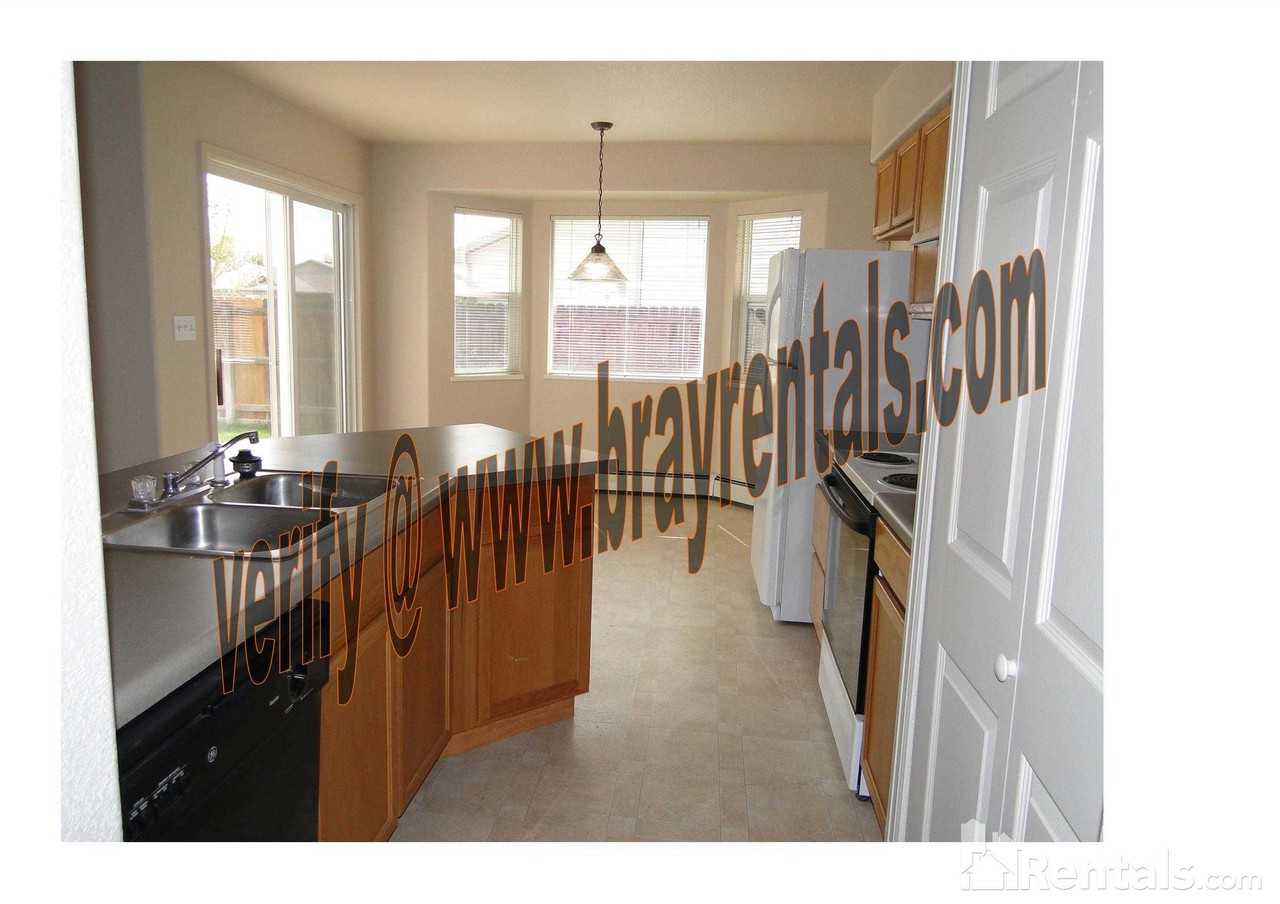 3153 1/2 Sharptail St - Photo 3 of 10