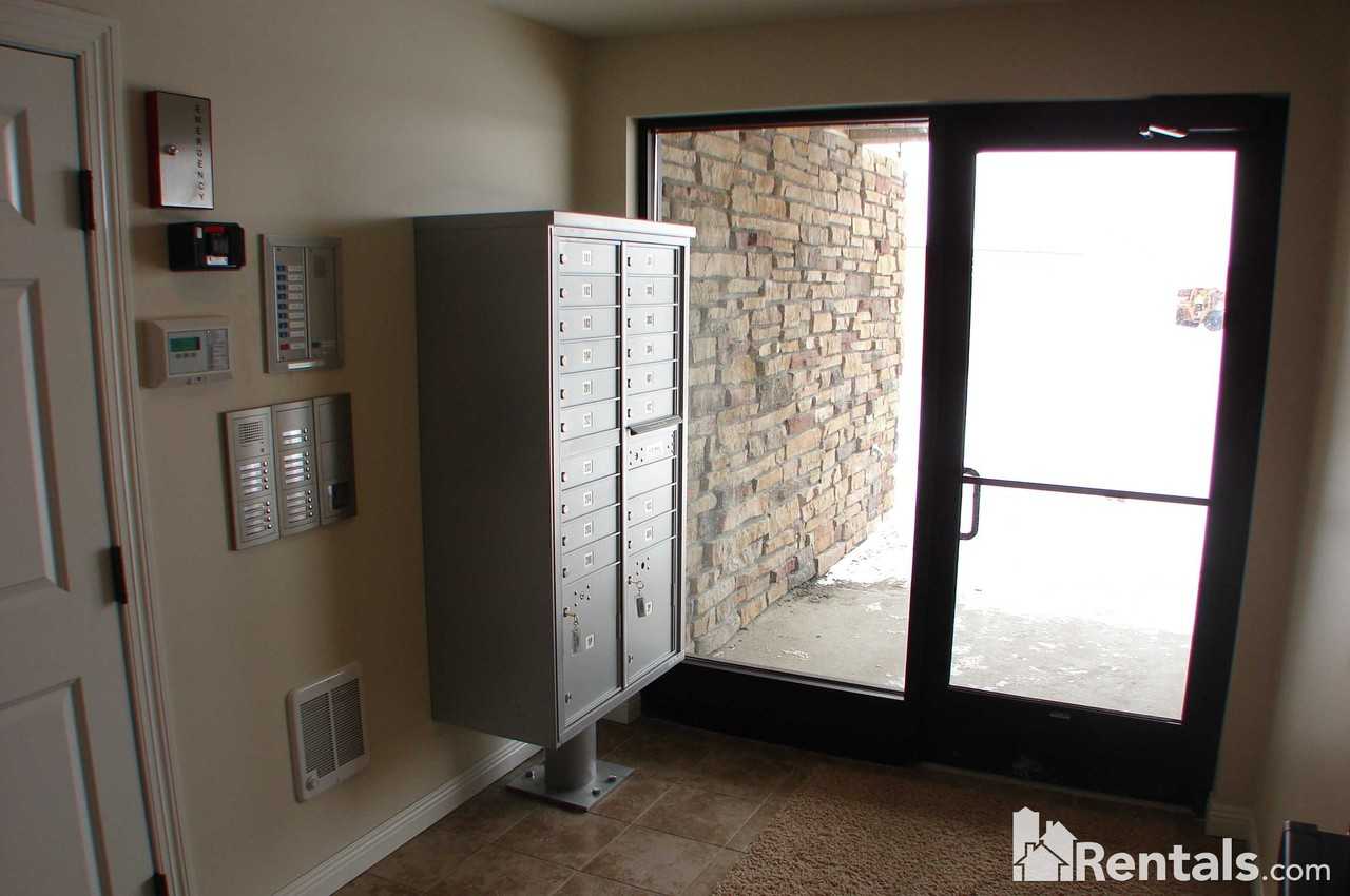 3705 S Broadway - Photo 3 of 13