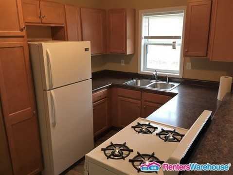 904 Luster Ln #4 - Photo 2 of 10