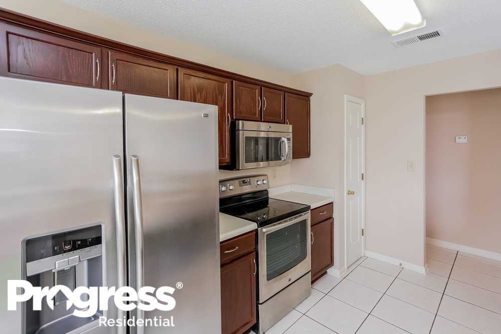 11203 Yarrow Cv - Photo 3 of 14