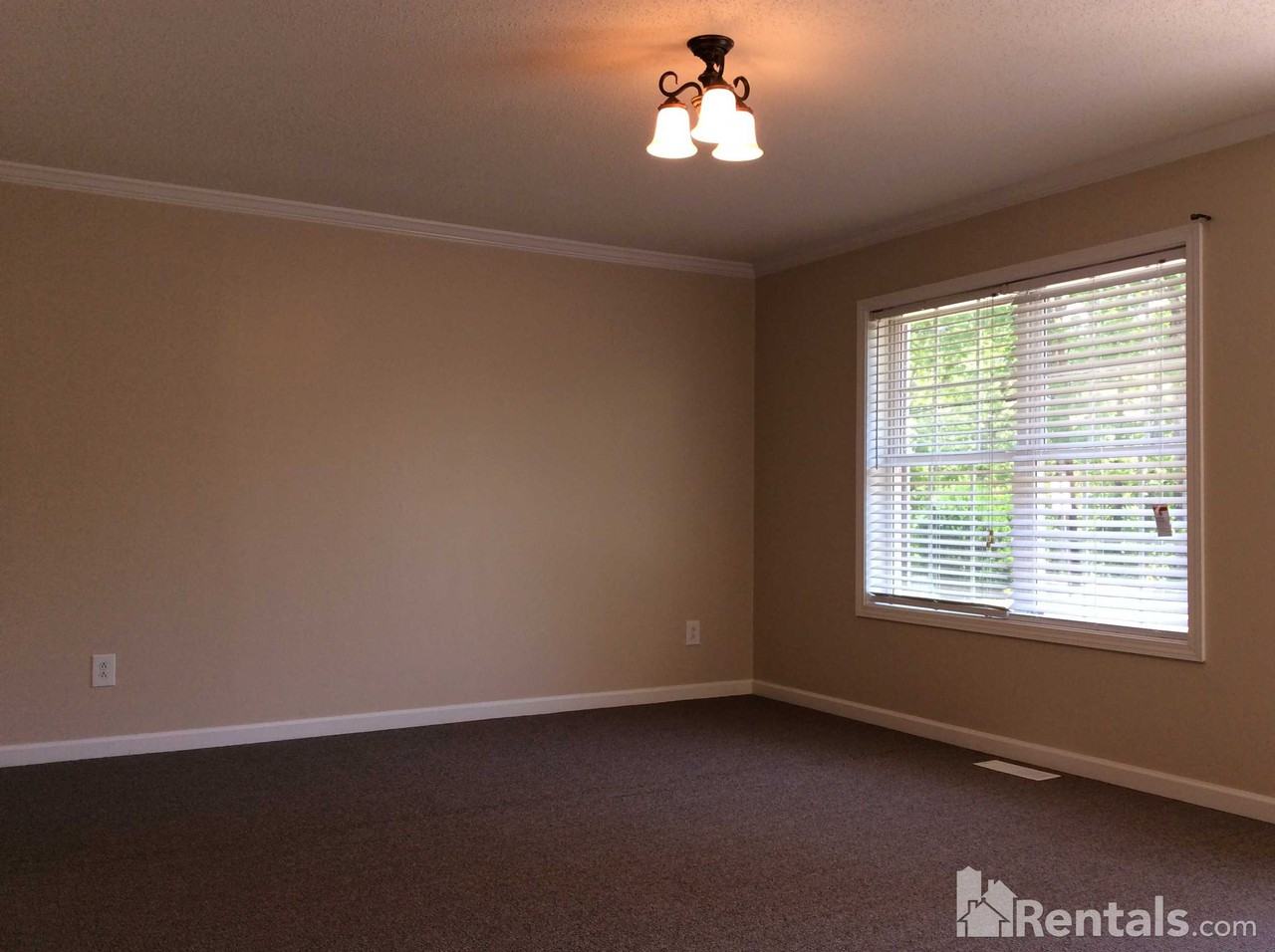 110 Burton Street - Photo 2 of 10