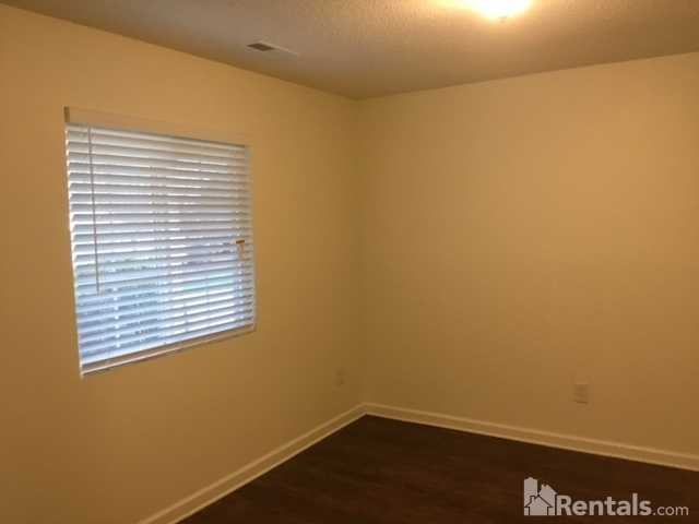 901 Townsend Farm Dr - Photo 3 of 12