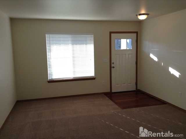 259 Bondgard Ave E - Photo 2 of 20