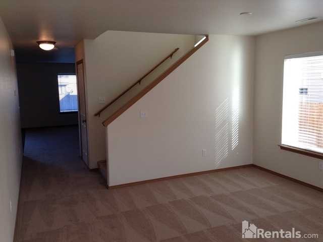 259 Bondgard Ave E - Photo 3 of 20