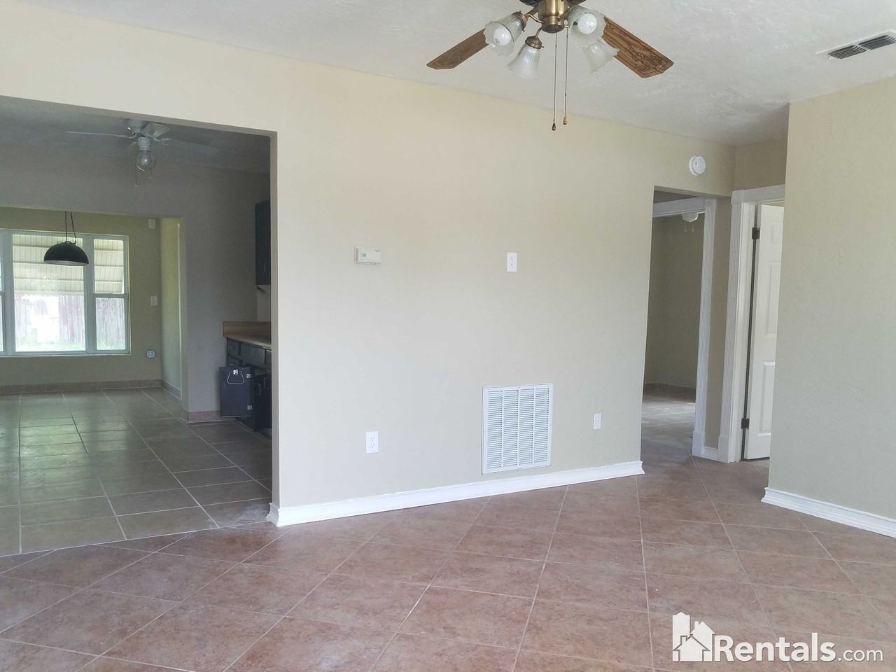 6049 Cork Ct - Photo 2 of 10