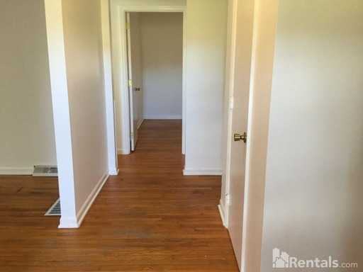 1653 St Pauls Rd - Photo 2 of 10