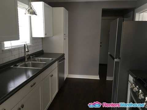 7027 Avenue C - Photo 3 of 15