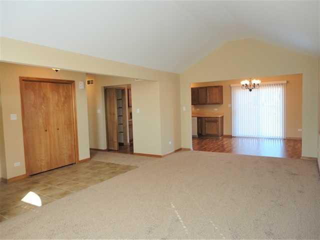 291 Woodbridge Lane - Photo 3 of 18