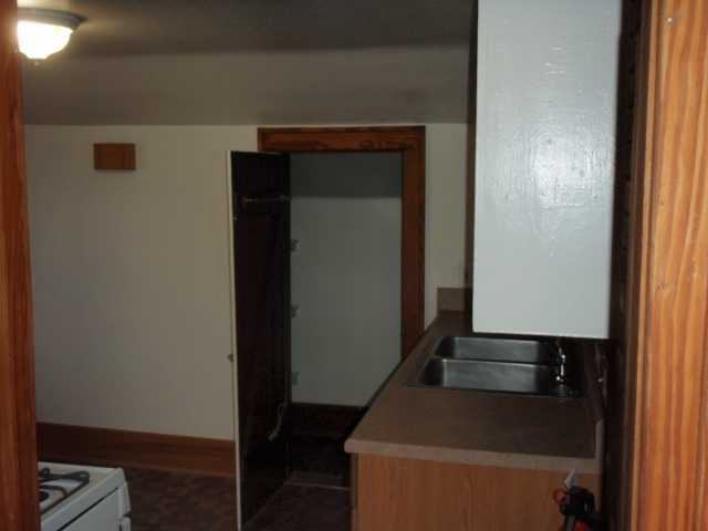 14738 Chamberlain St - Photo 3 of 8