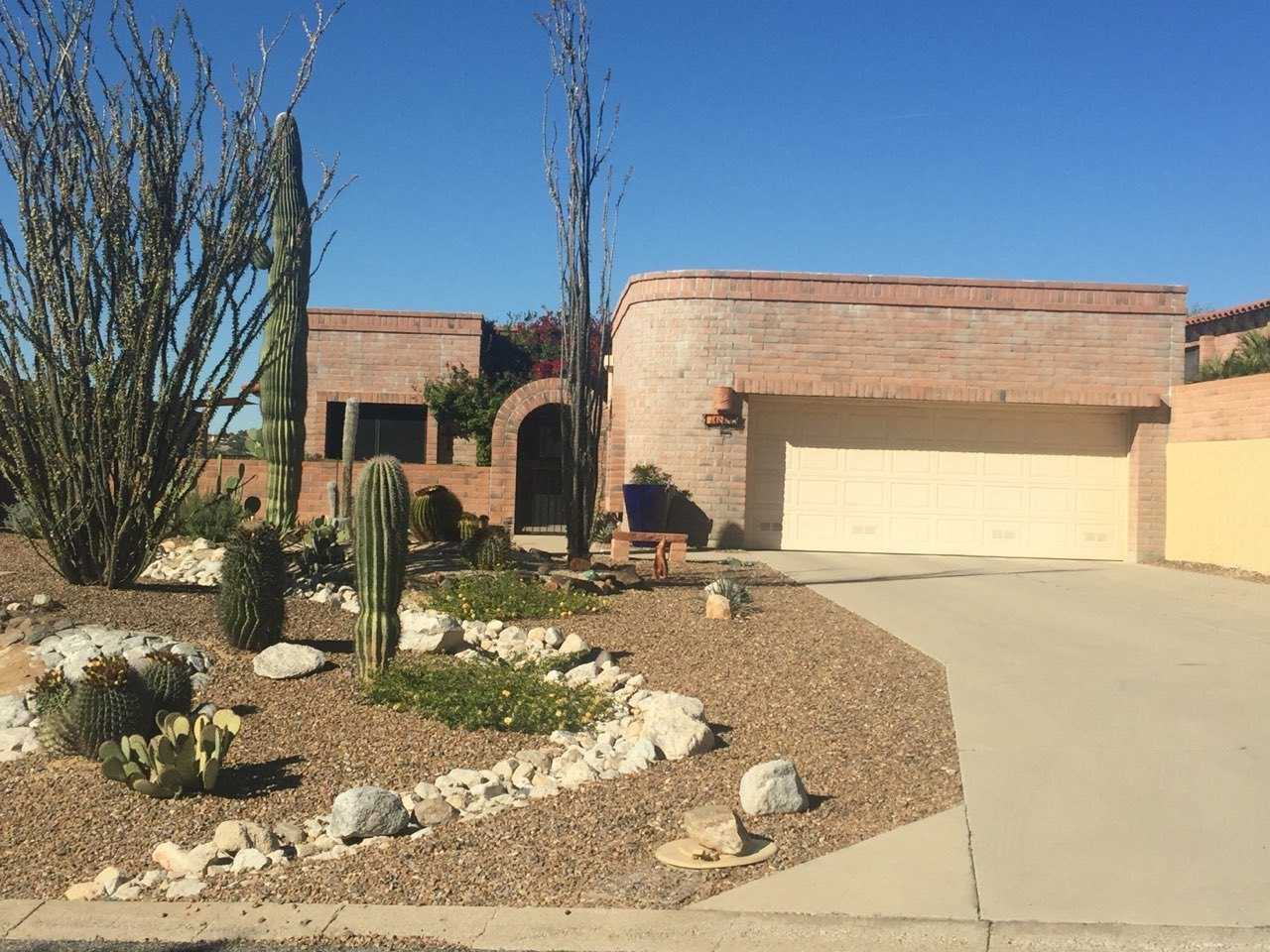 1985 W Ashbrook Dr - Photo 2 of 20