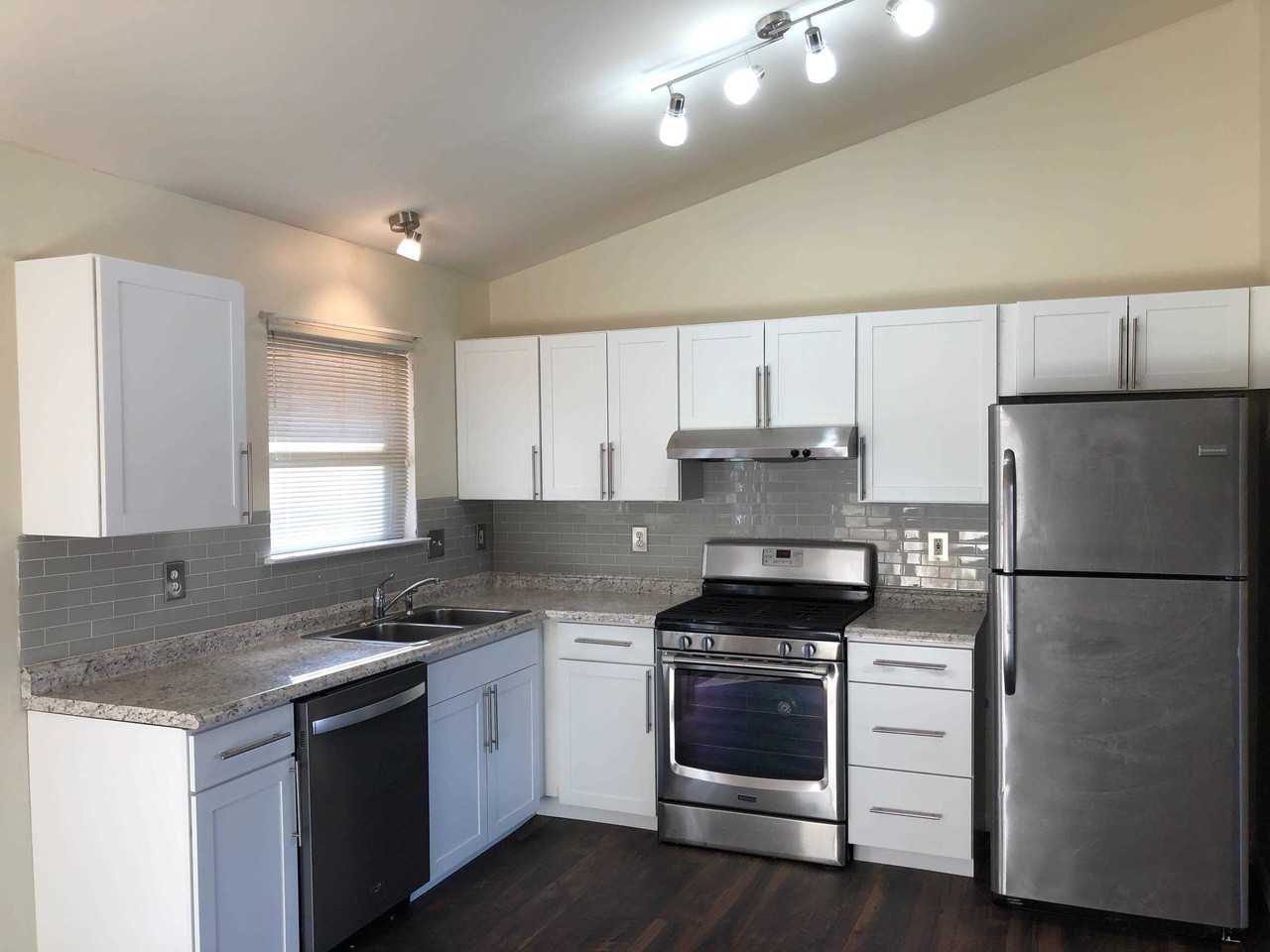 143 Fenton Crossing - Photo 2 of 11