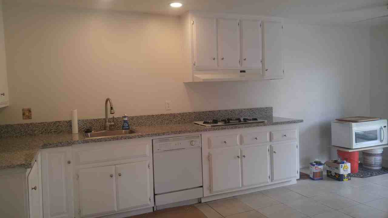 16651 Bartlett Ln - Photo 2 of 18