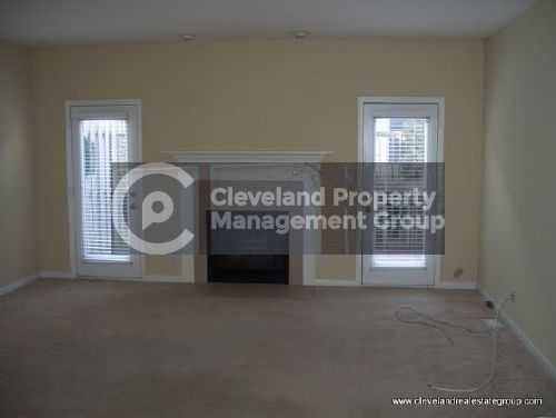 348 Lazzaro Blvd - Photo 3 of 10