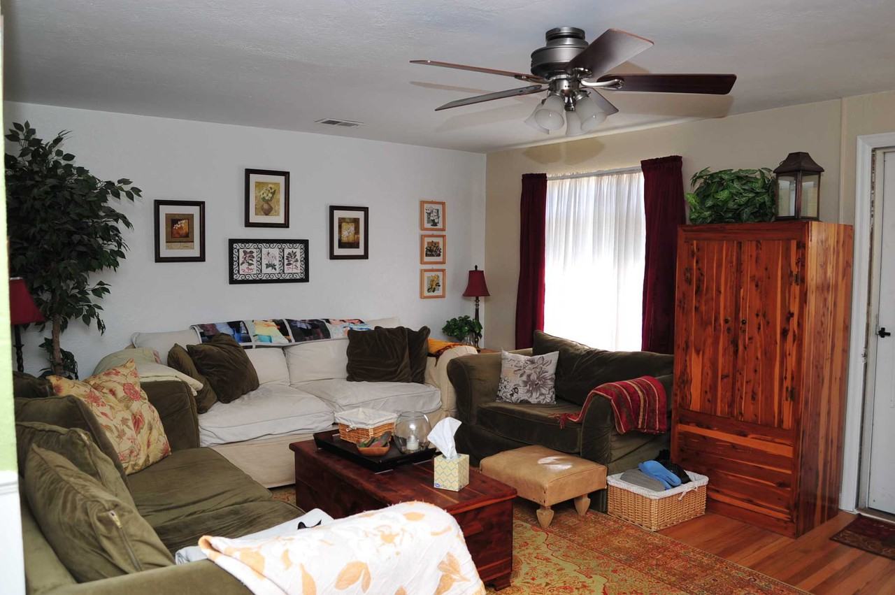 300 Oneida St - Photo 2 of 10