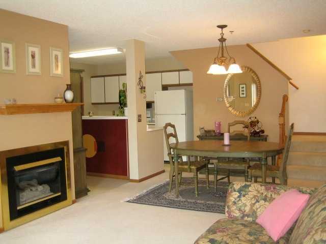 2552 Bedford Ct - Photo 3 of 7