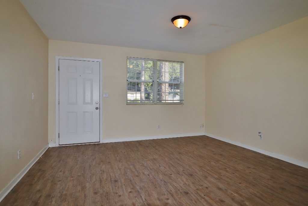 2849 Yellow Pine Dr - Photo 2 of 10