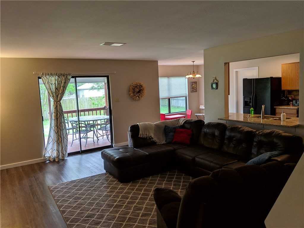 3211 Elizabeth Anne Ln - Photo 3 of 6