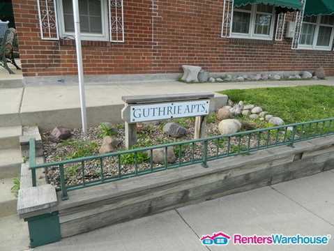 2301 E 9th St #1 - Photo 2 of 10