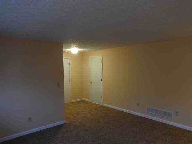 13560 McLeish St - Photo 2 of 14