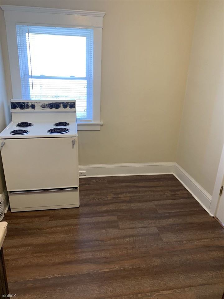 213 W South St - Photo 3 of 12