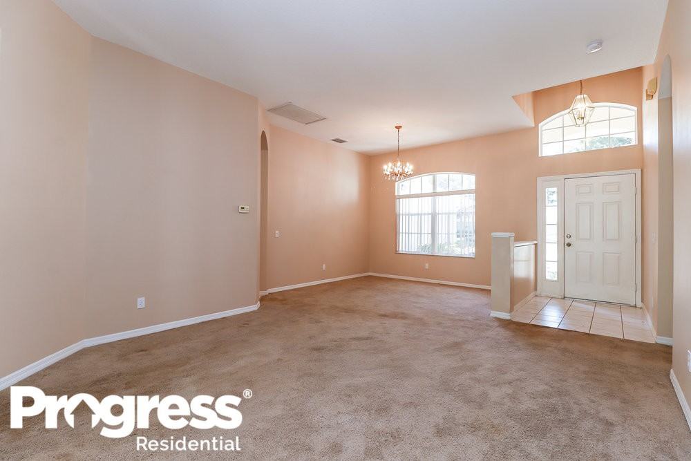 479 Carriage House Ln - Photo 3 of 16