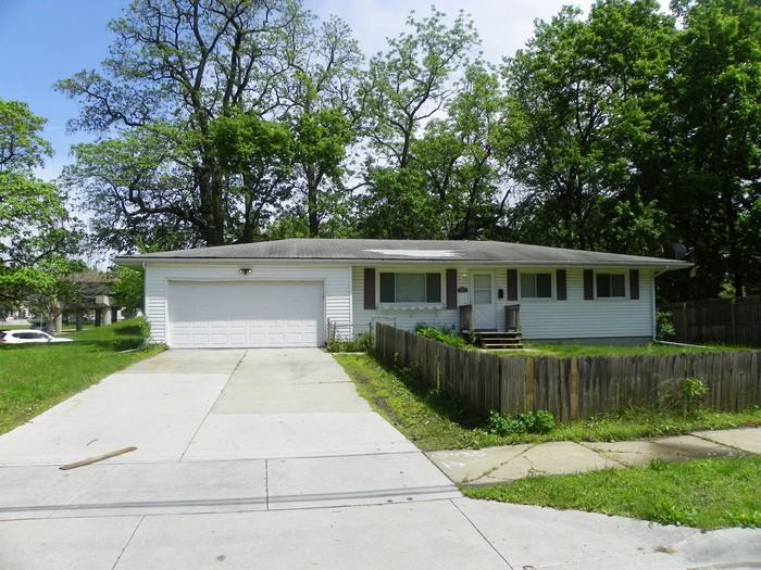 517 4th St SW - Photo 2 of 18