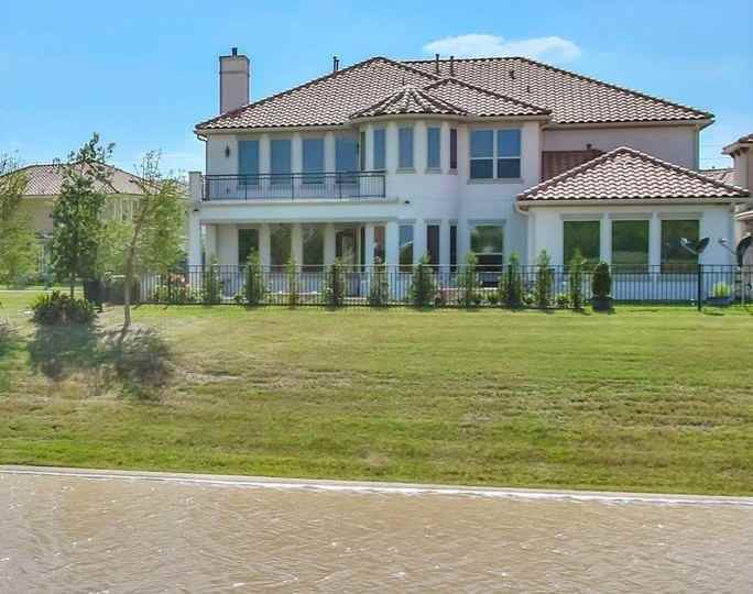 2307 Wyndam Heights Lane