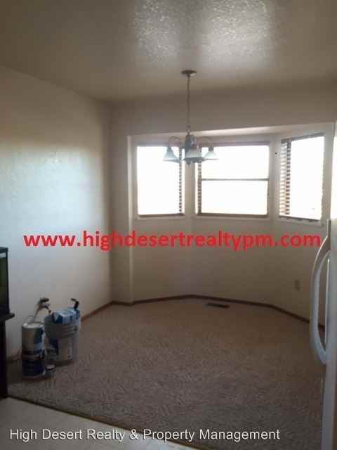 507 S Broadway #B - Photo 3 of 12