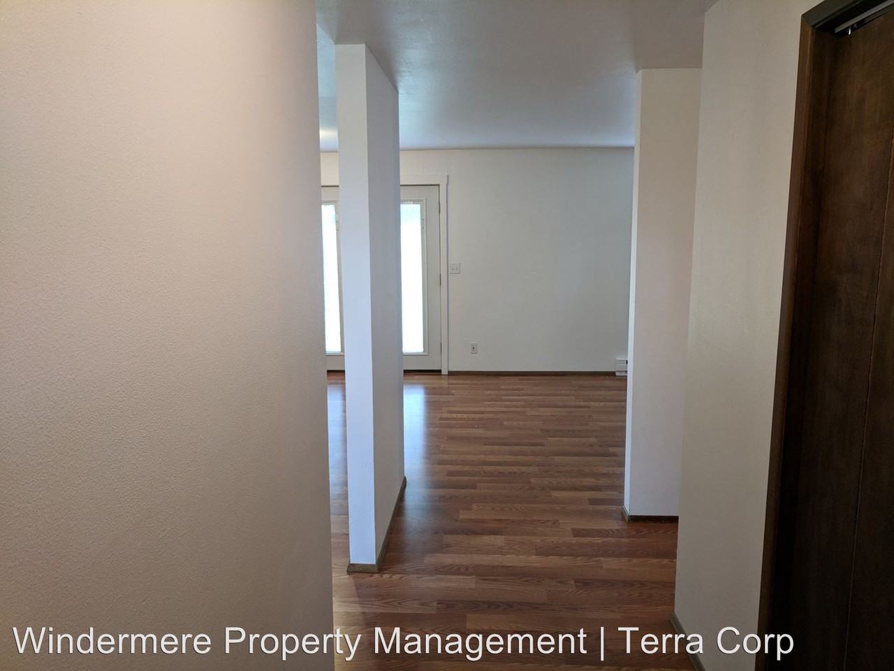 1409-1411 32nd Street - Photo 3 of 9