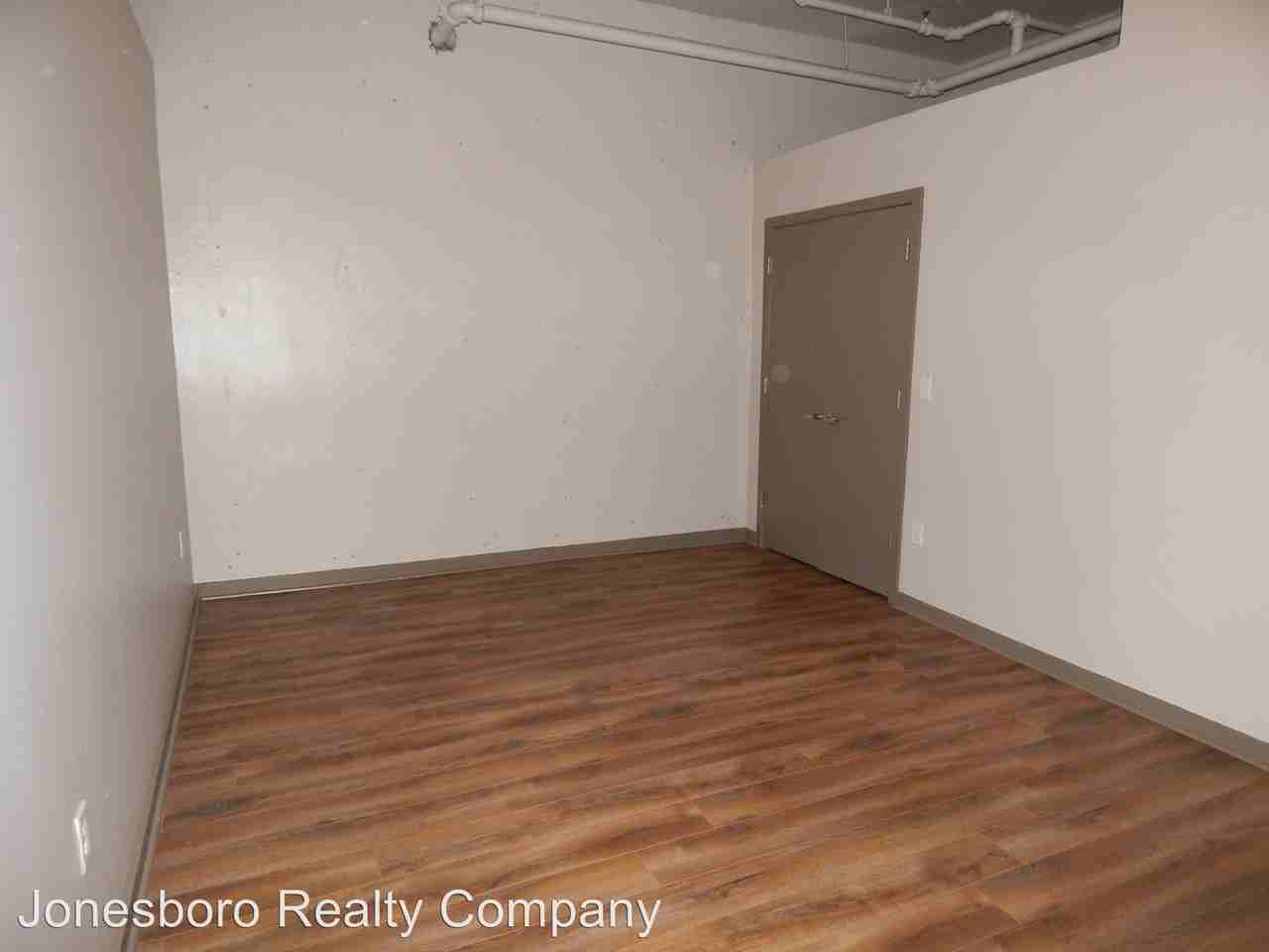 205 S. Main - Photo 2 of 6