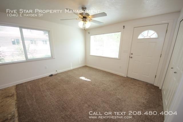 1040 E Hayden St - Photo 2 of 10