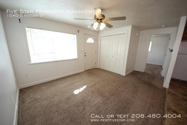 1040 E Hayden St - Photo 3 of 10
