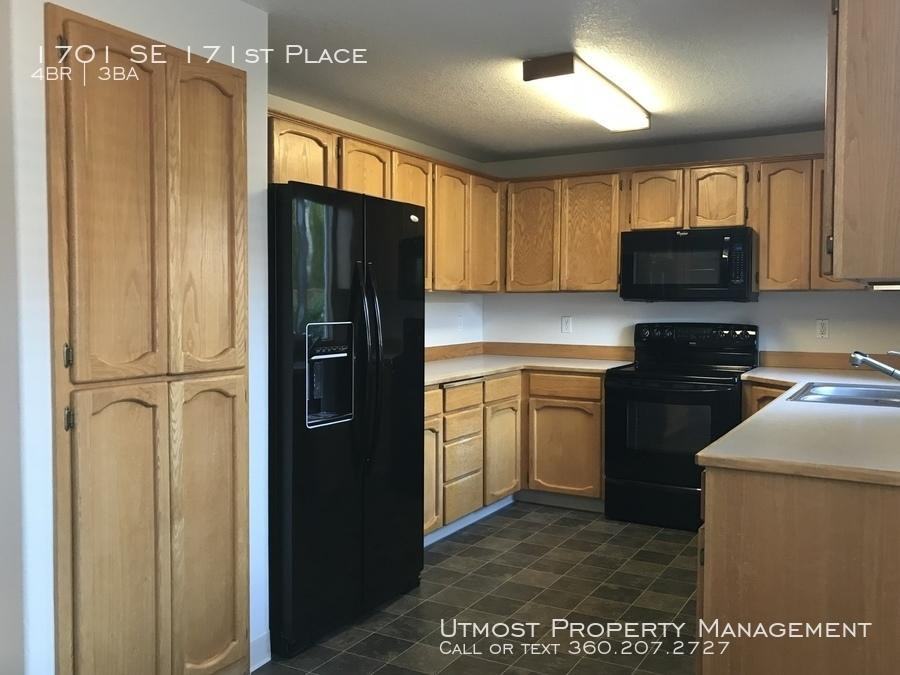 1701 SE 171st Pl - Photo 2 of 16