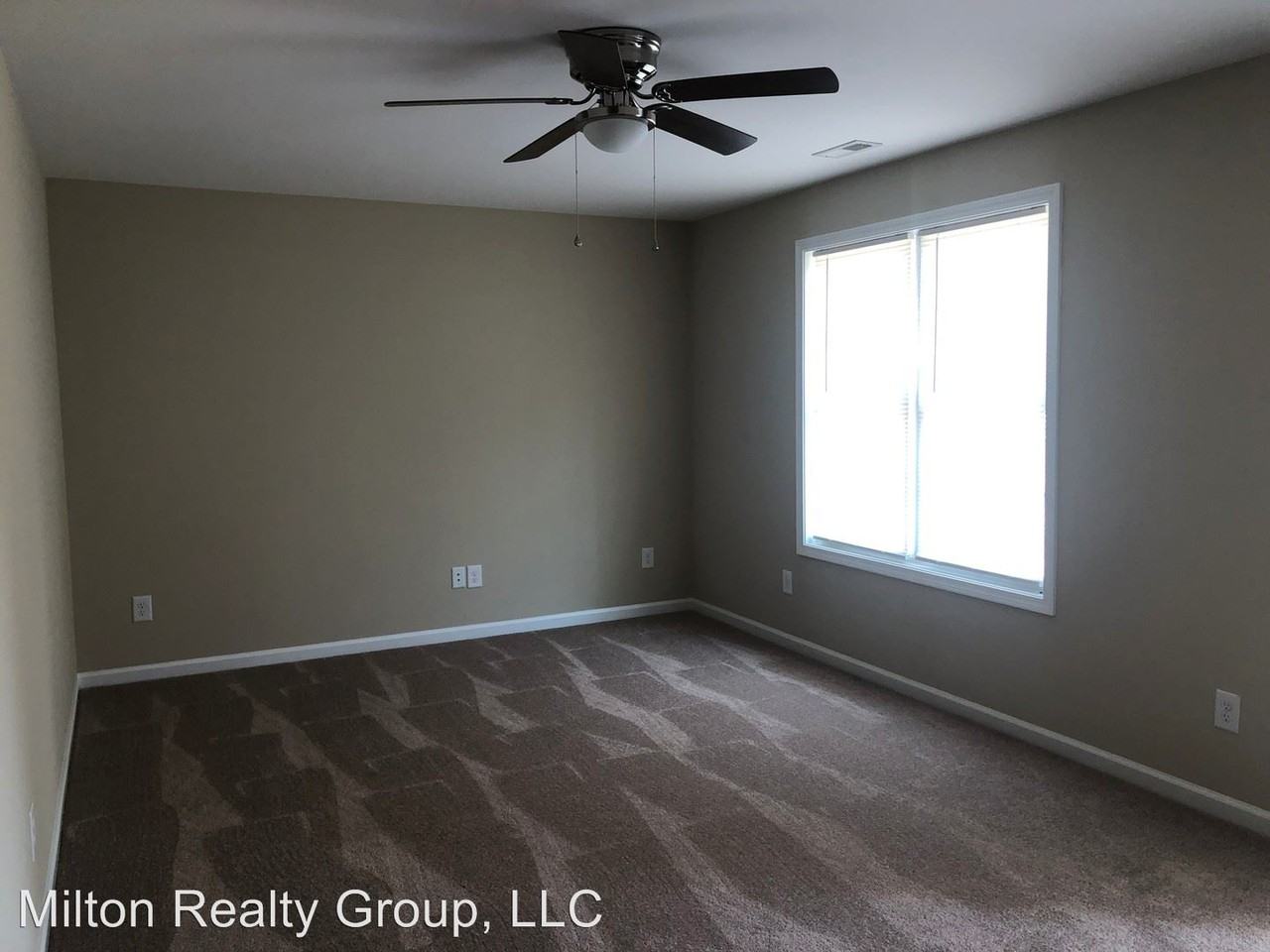 187 N Poole St - Photo 3 of 13