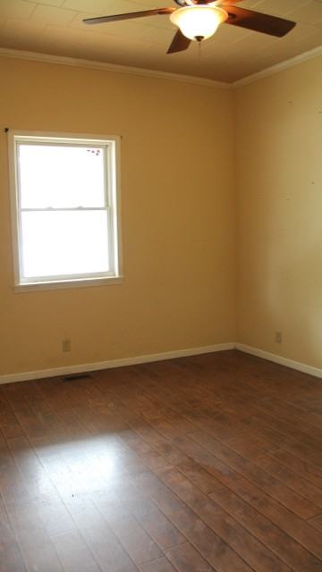 1107 Benton Ave - Photo 2 of 11