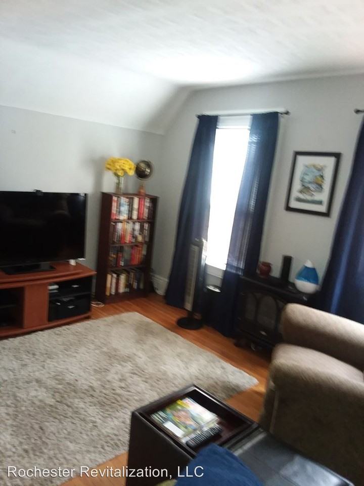 1930 East Main Street - Photo 2 of 6