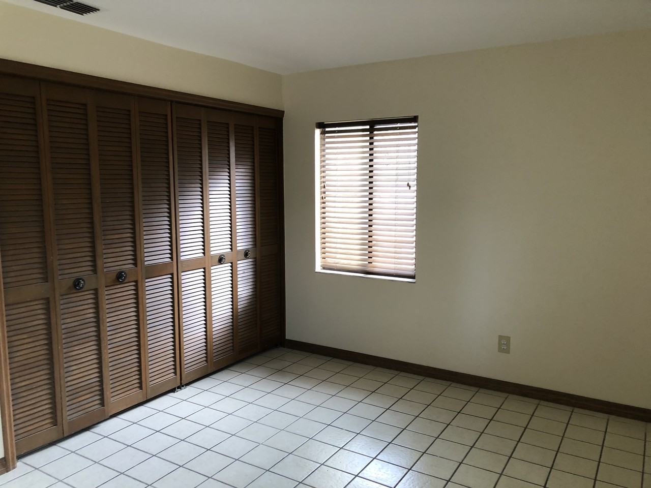 2371 Lake Heather Heights Ct - Photo 2 of 18