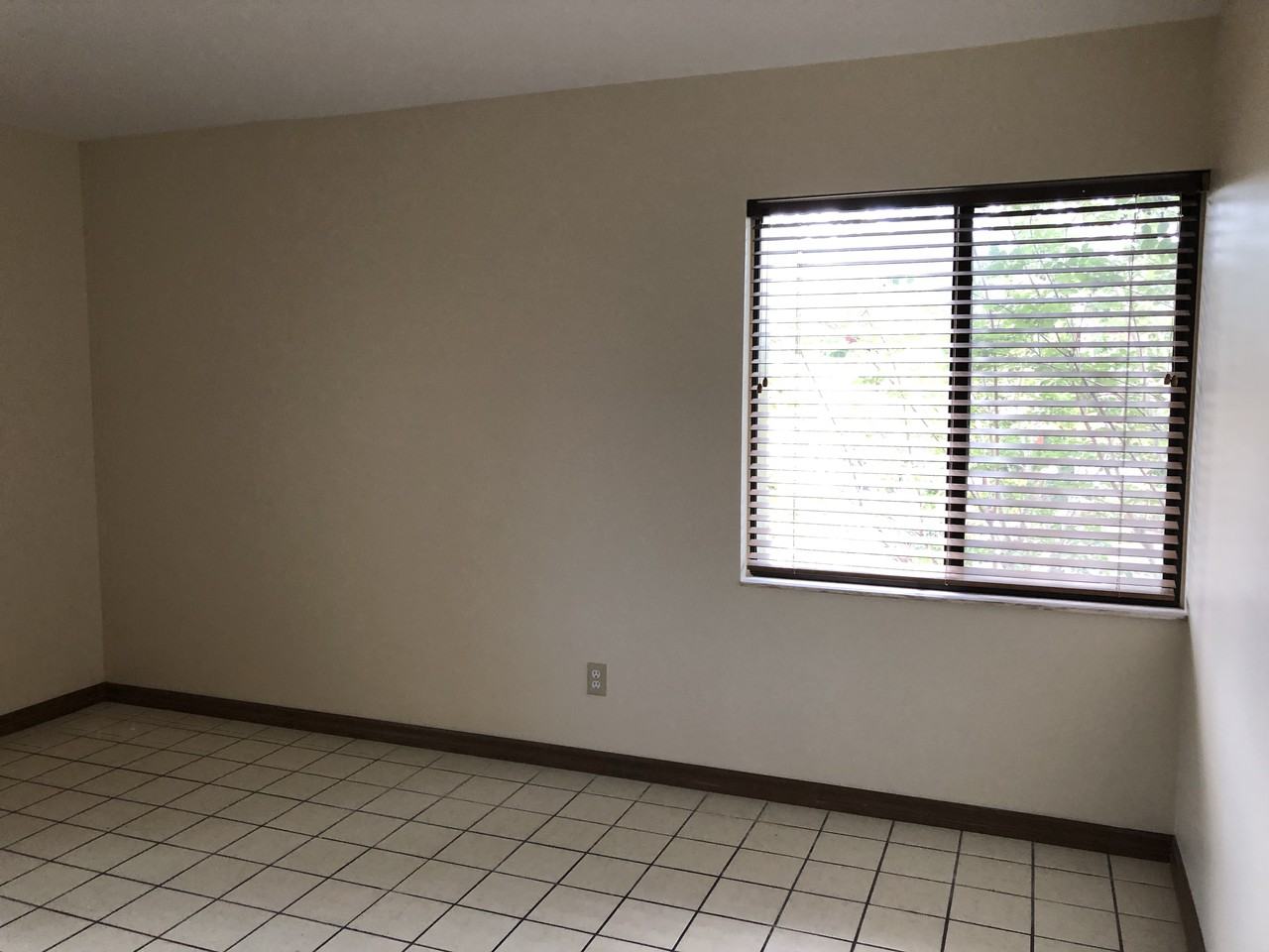 2371 Lake Heather Heights Ct - Photo 3 of 18
