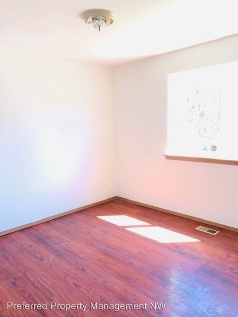 1324 E Marine View Dr - Photo 3 of 12