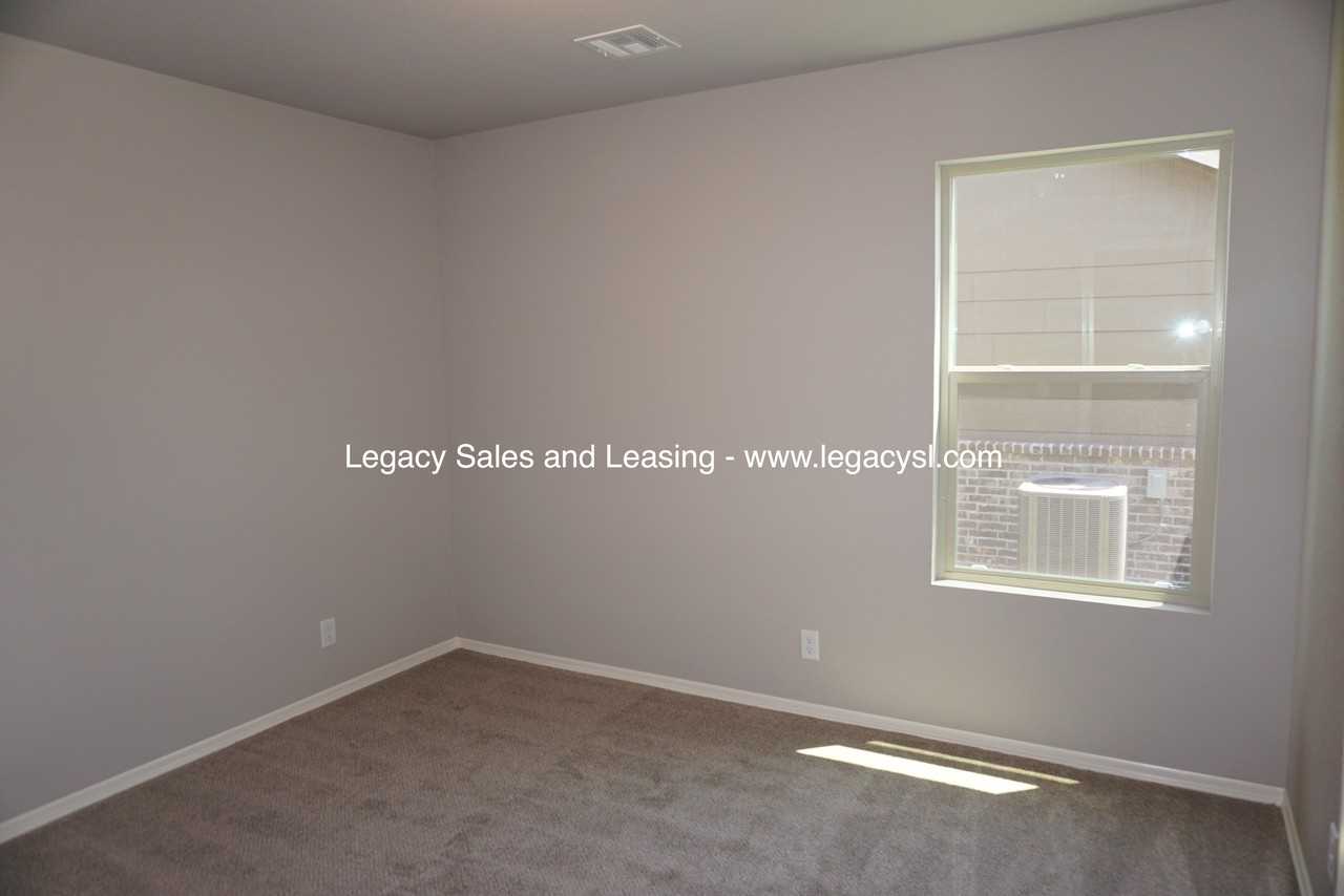 7213 S Magnolia Ave - Photo 4 of 23