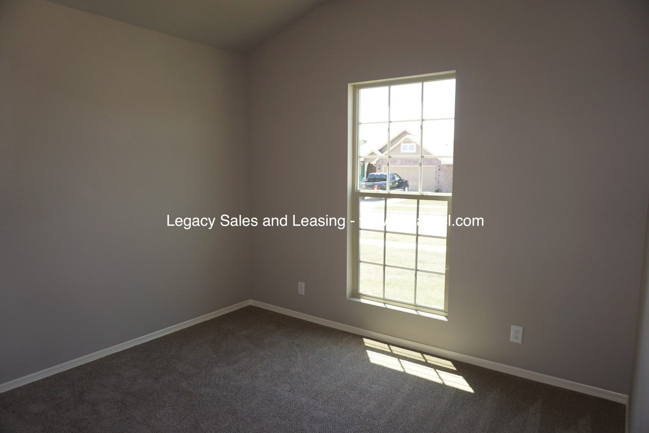 7213 S Magnolia Ave - Photo 7 of 23