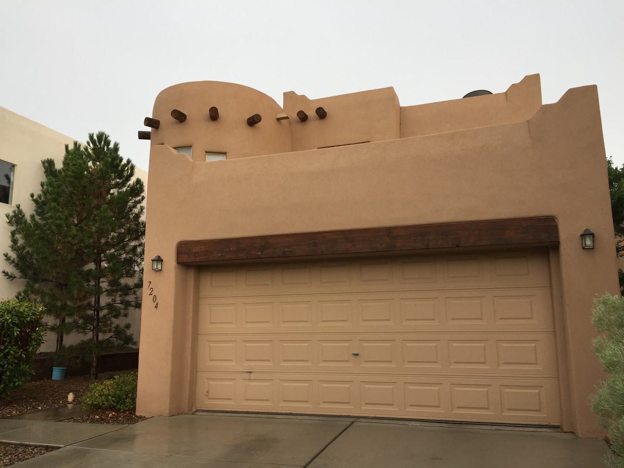 7204 Via Contenta NE - Photo 2 of 37