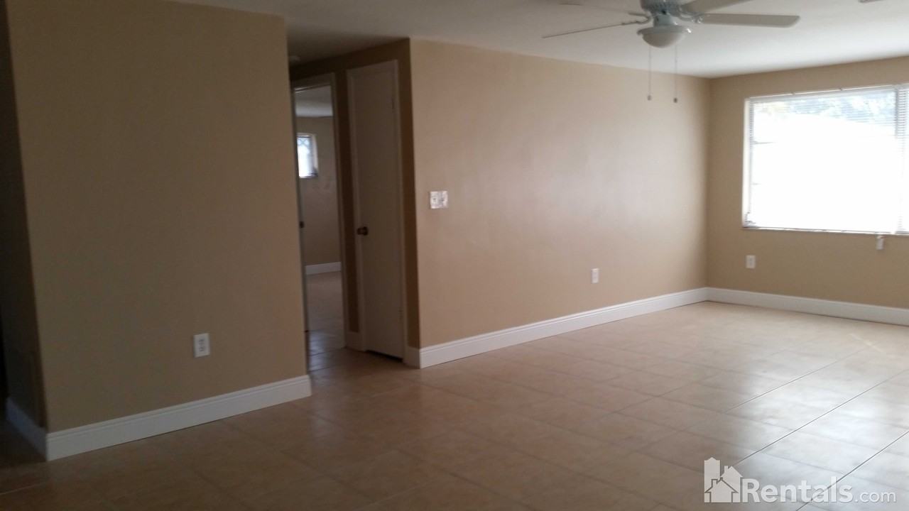 6317 Patella Ave - Photo 3 of 10