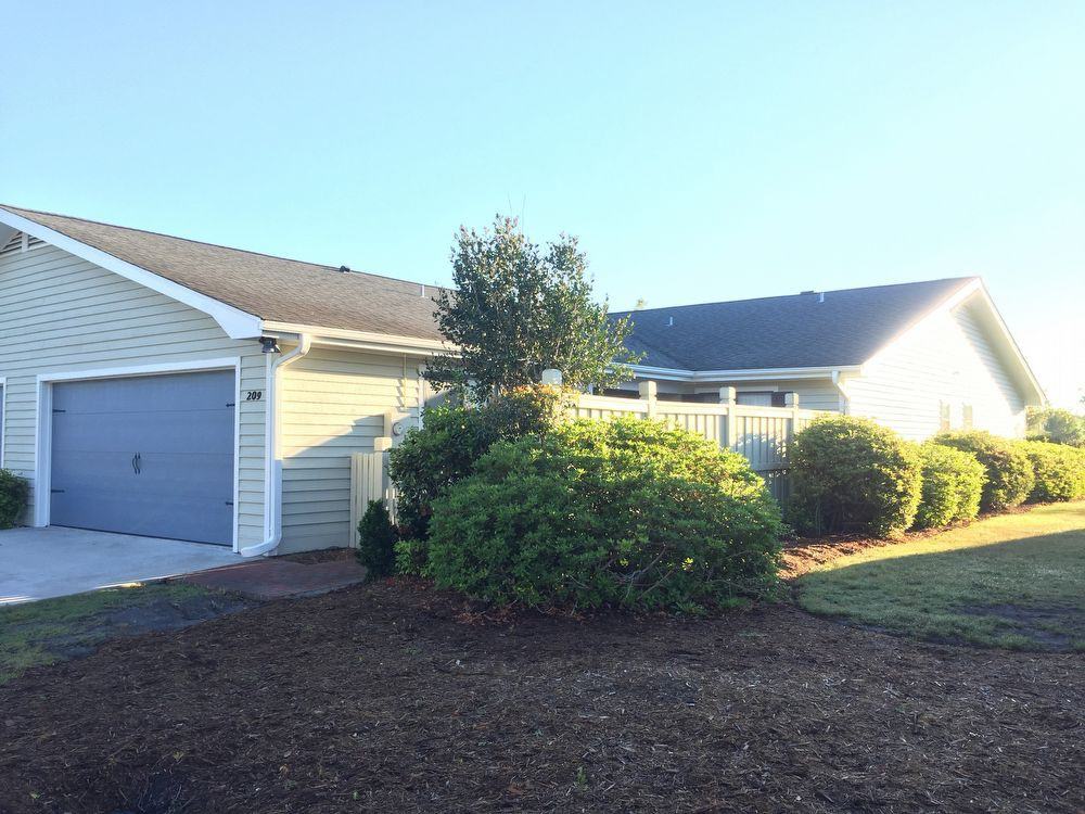 209 N Cardinal Dr - Photo 2 of 22