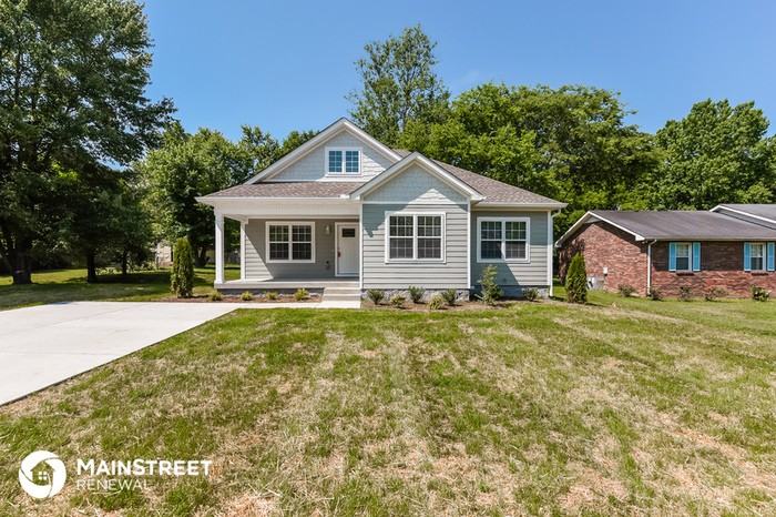 120 Lynn Dr - Photo 2 of 17