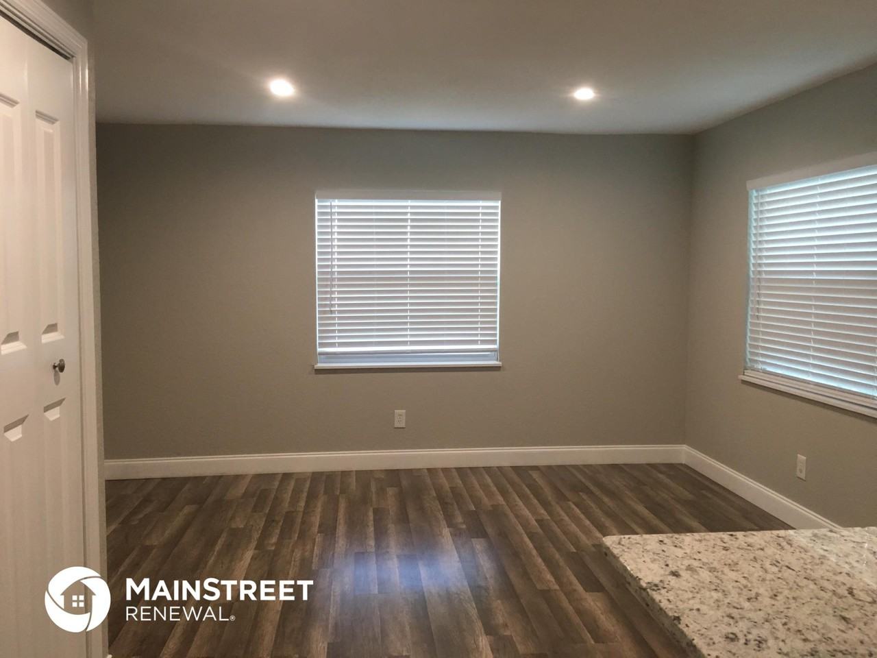 2121 Camellia Dr - Photo 3 of 14